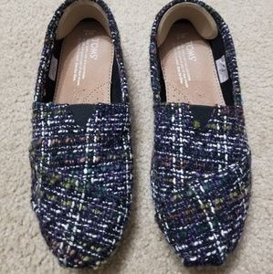 Toms